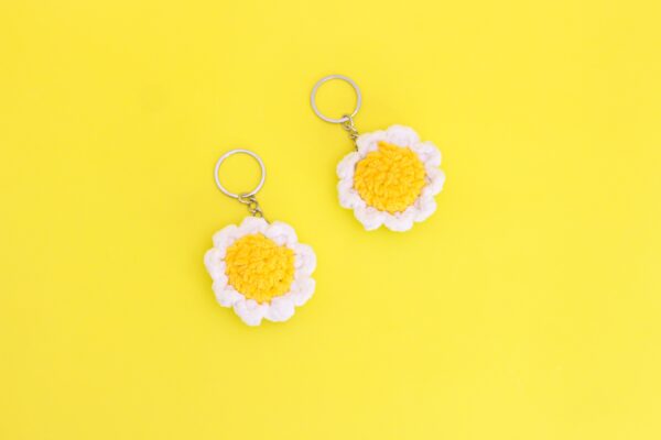 Crochet Daisy Keychain